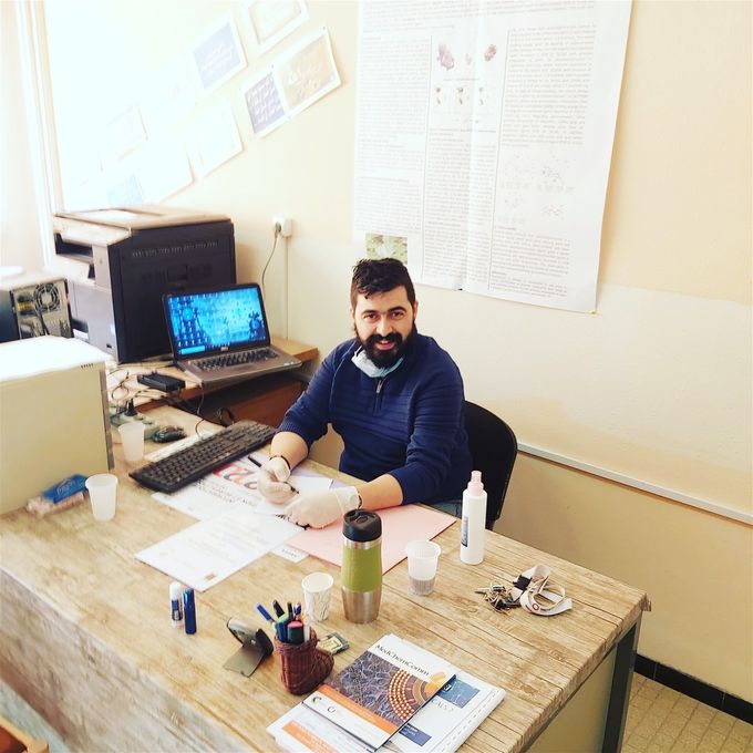 Intitulé : DEVELOPPEMENT DE L'AGRICULTURE OASIENNE PAR LA VALORISATION DES PLANTES SOURCES DE MOLECULES BIOACTIVES  A CARACTERES PHYTOTHERAPIQUE. Dr Salim Bouchentouf Chercheur au Laboratoire des Substances Naturelles et Bioactives de L'université de Tlemcen  et chargé des Relations Extérieurs - Algérie